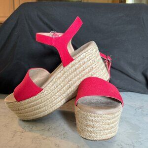 Crown & Ivy sandals Red wedges size 6